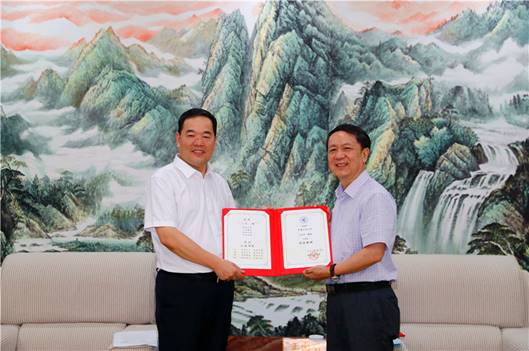 说明: //news.tvhaose.com/__local/5/1F/FD/3F74C991D781AA48C9382A77949_1D8644B2_2944B.jpg
